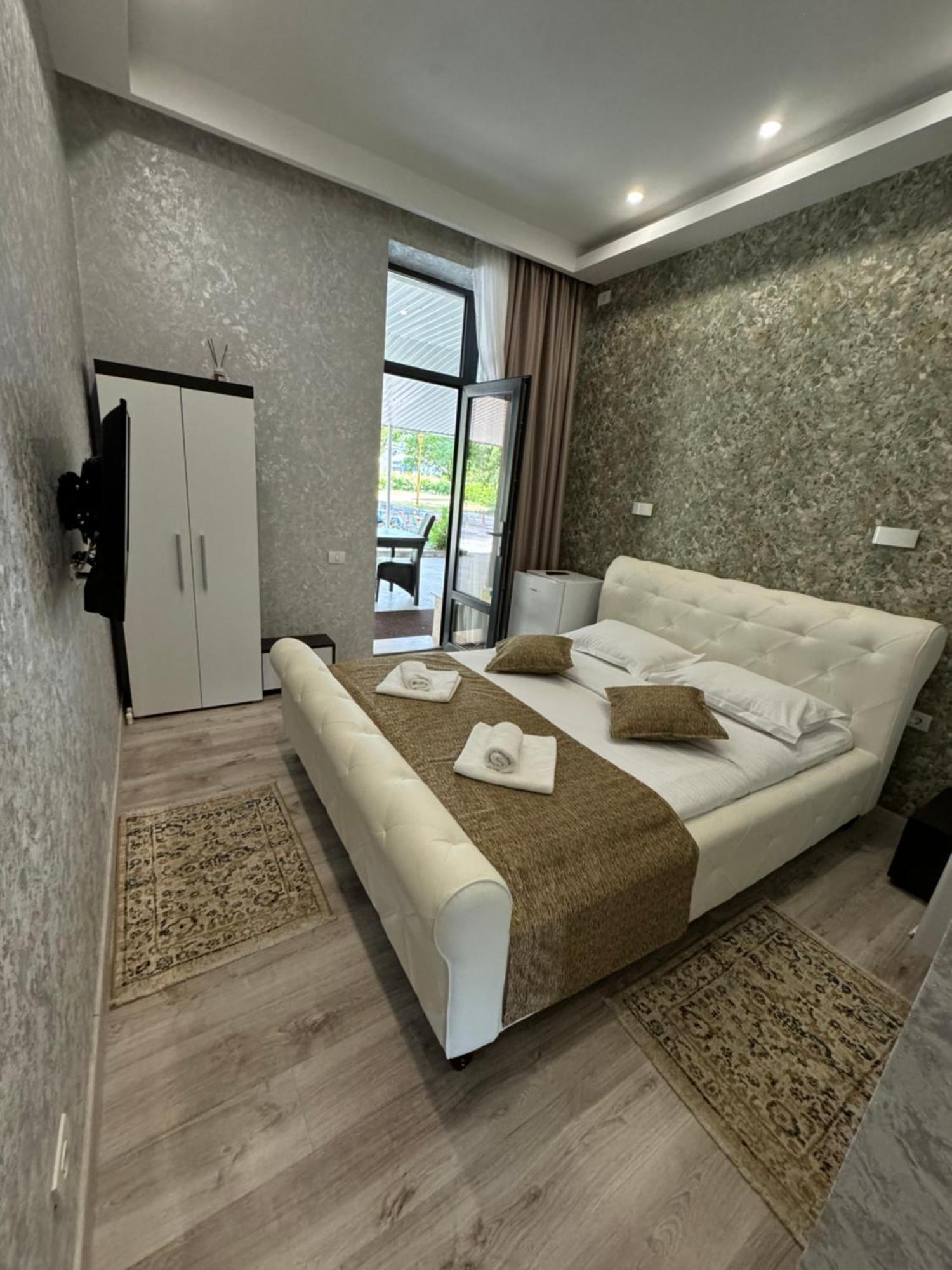Arizet Boutique Mamaia